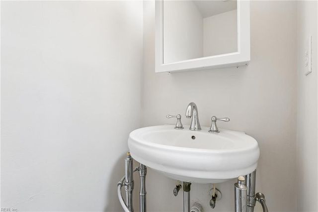 1142 Clear Springs RD, Virginia Beach, VA 23464