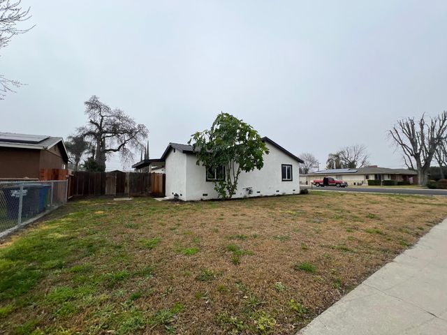 1901 Patterson Avenue, Corcoran, CA 93212
