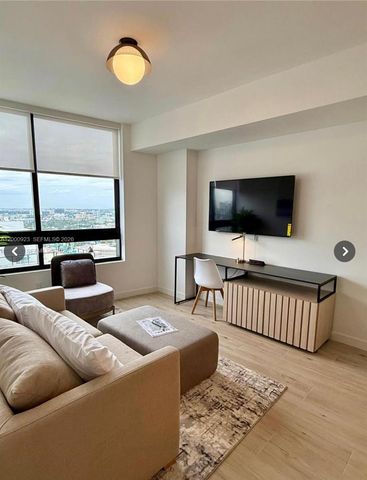 225 N Miami Ave 212, Miami, FL 33128