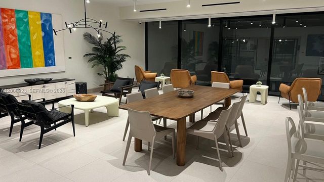 225 N Miami Ave 212, Miami, FL 33128