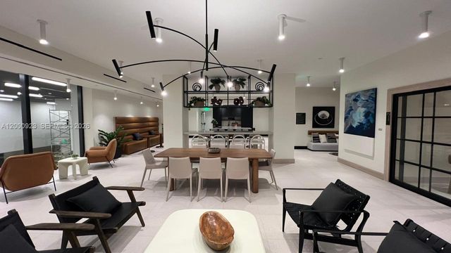 225 N Miami Ave 212, Miami, FL 33128