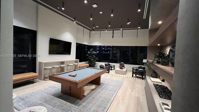 225 N Miami Ave 212, Miami, FL 33128