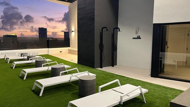 225 N Miami Ave 212, Miami, FL 33128