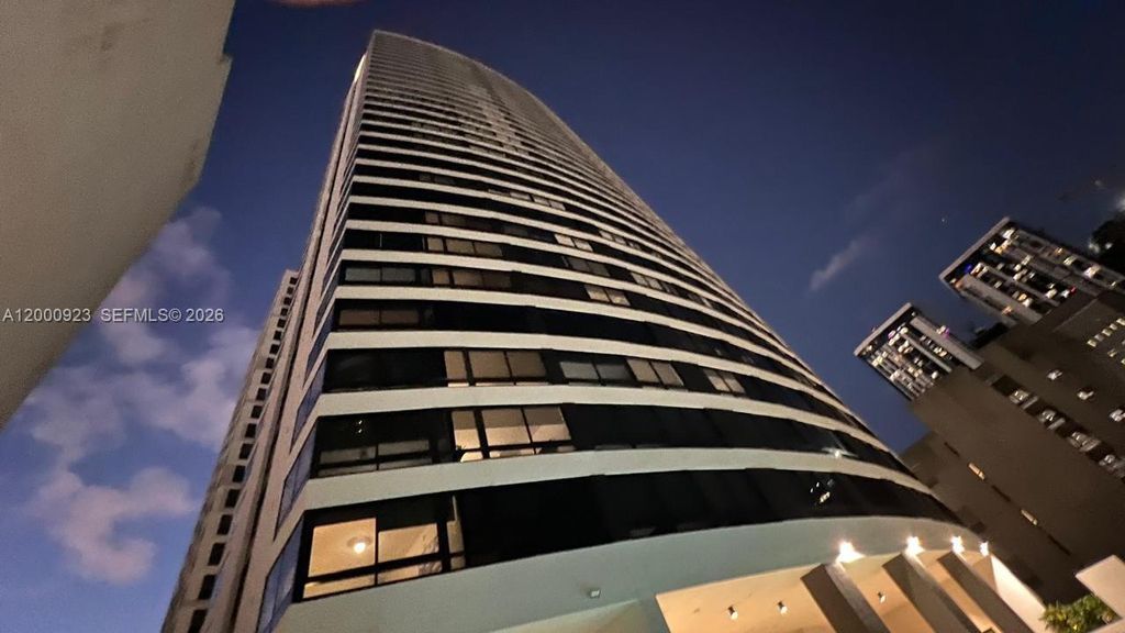 225 N Miami Ave 212, Miami, FL 33128