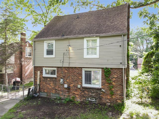 18746 Glenhurst Street, Detroit, MI 48219