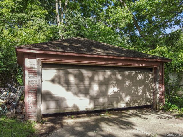 18746 Glenhurst Street, Detroit, MI 48219