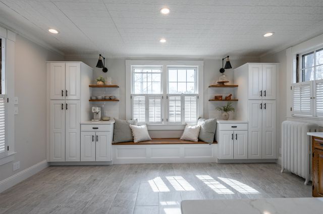 18 Manchester Street, Nashua, NH 03064