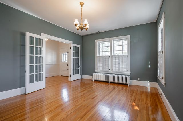 18 Manchester Street, Nashua, NH 03064