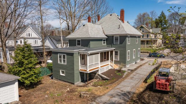 18 Manchester Street, Nashua, NH 03064