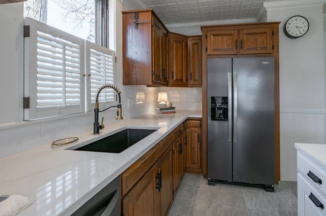 18 Manchester Street, Nashua, NH 03064