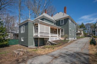18 Manchester Street, Nashua, NH 03064