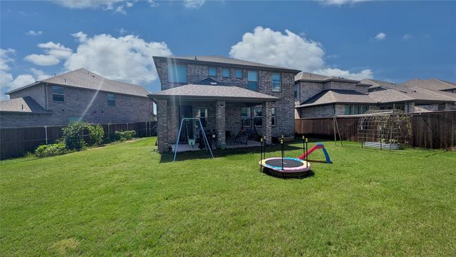 7002 Running Iron Trail, Sachse, TX 75048