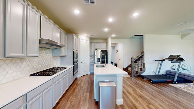 7002 Running Iron Trail, Sachse, TX 75048