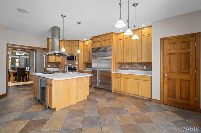 24185 Schuetzenground Road, Warrenton, MO 63383