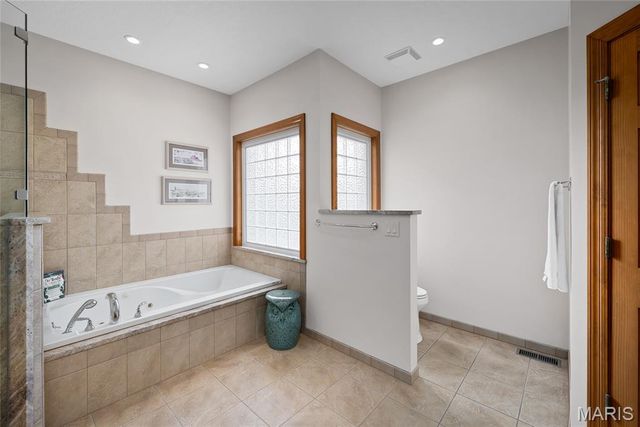 24185 Schuetzenground Road, Warrenton, MO 63383