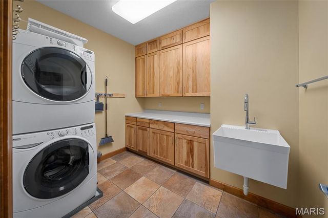 24185 Schuetzenground Road, Warrenton, MO 63383