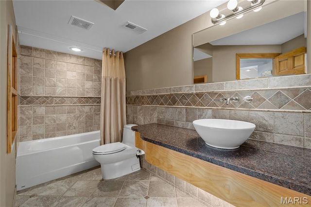 24185 Schuetzenground Road, Warrenton, MO 63383