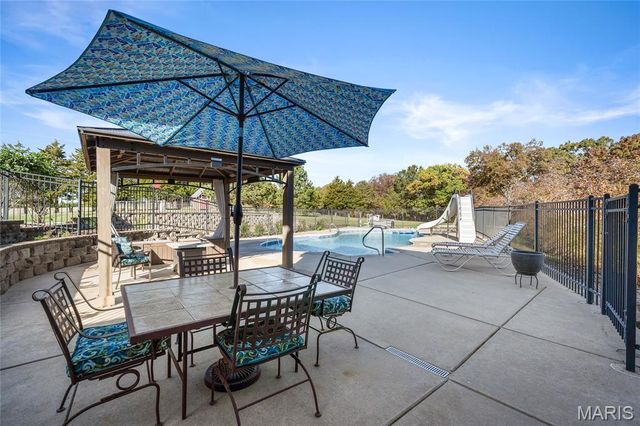 24185 Schuetzenground Road, Warrenton, MO 63383