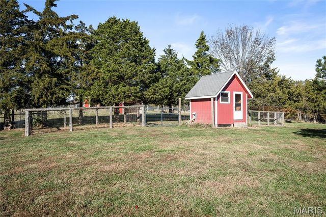 24185 Schuetzenground Road, Warrenton, MO 63383