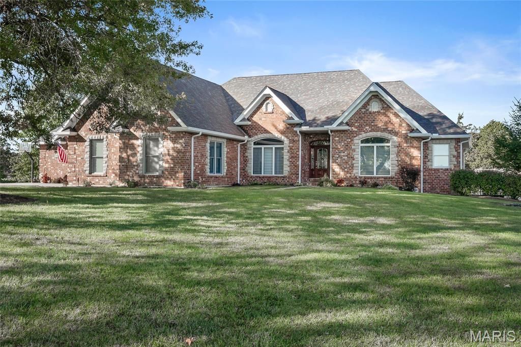 24185 Schuetzenground Road, Warrenton, MO 63383