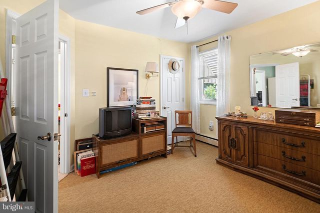 524 FIFTH AVE, Barrington, NJ 08007