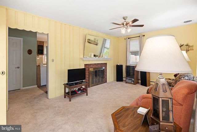 524 FIFTH AVE, Barrington, NJ 08007