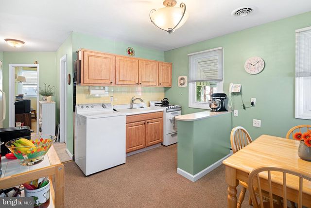 524 FIFTH AVE, Barrington, NJ 08007