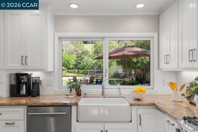 3 Buckeye Ln, Danville, CA 94526