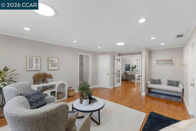 3 Buckeye Ln, Danville, CA 94526