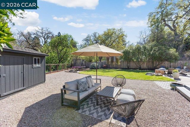 3 Buckeye Ln, Danville, CA 94526