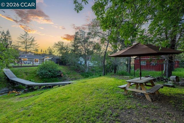 3 Buckeye Ln, Danville, CA 94526