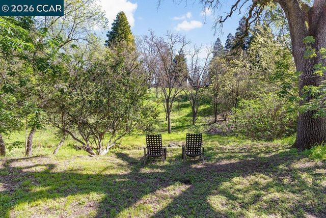 3 Buckeye Ln, Danville, CA 94526