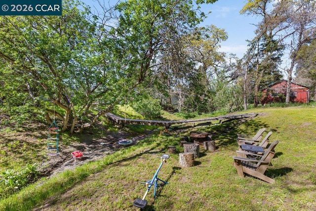 3 Buckeye Ln, Danville, CA 94526