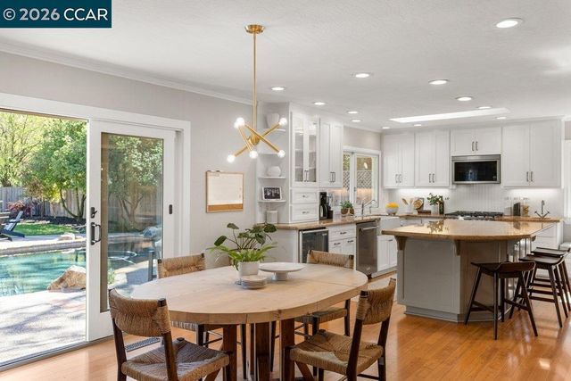 3 Buckeye Ln, Danville, CA 94526