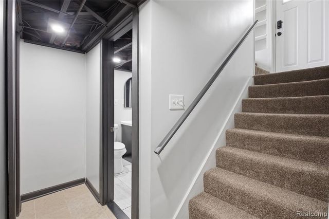 3515 Durham Road, Royal Oak, MI 48073