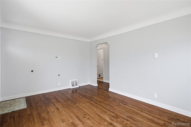 3515 Durham Road, Royal Oak, MI 48073