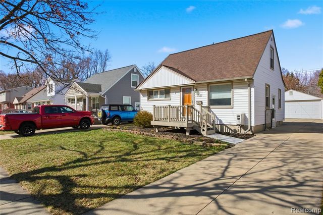 3515 Durham Road, Royal Oak, MI 48073