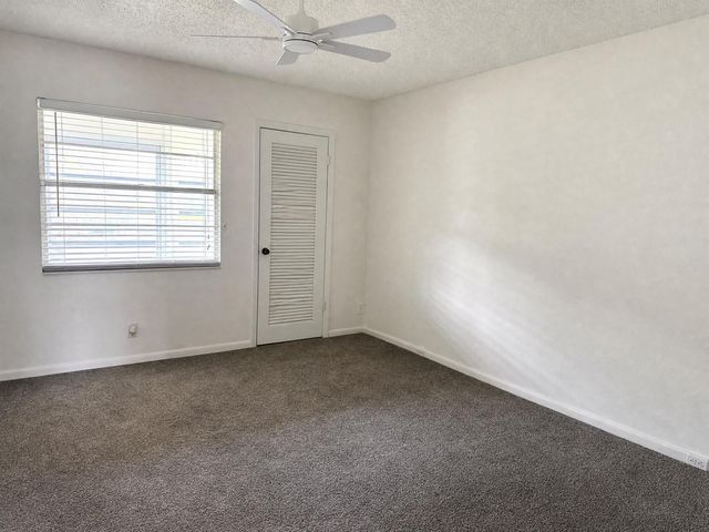 2005 HYTHE A 2005, Boca Raton, FL 33434