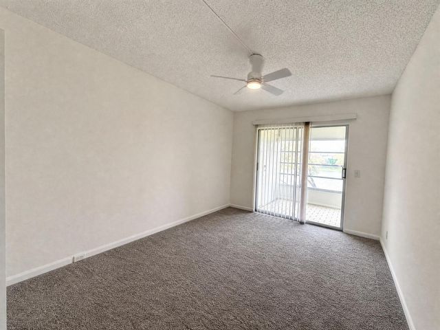 2005 HYTHE A 2005, Boca Raton, FL 33434