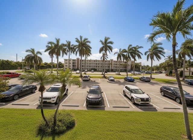 2005 HYTHE A 2005, Boca Raton, FL 33434