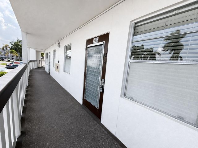 2005 HYTHE A 2005, Boca Raton, FL 33434