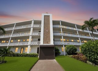 2005 HYTHE A 2005, Boca Raton, FL 33434