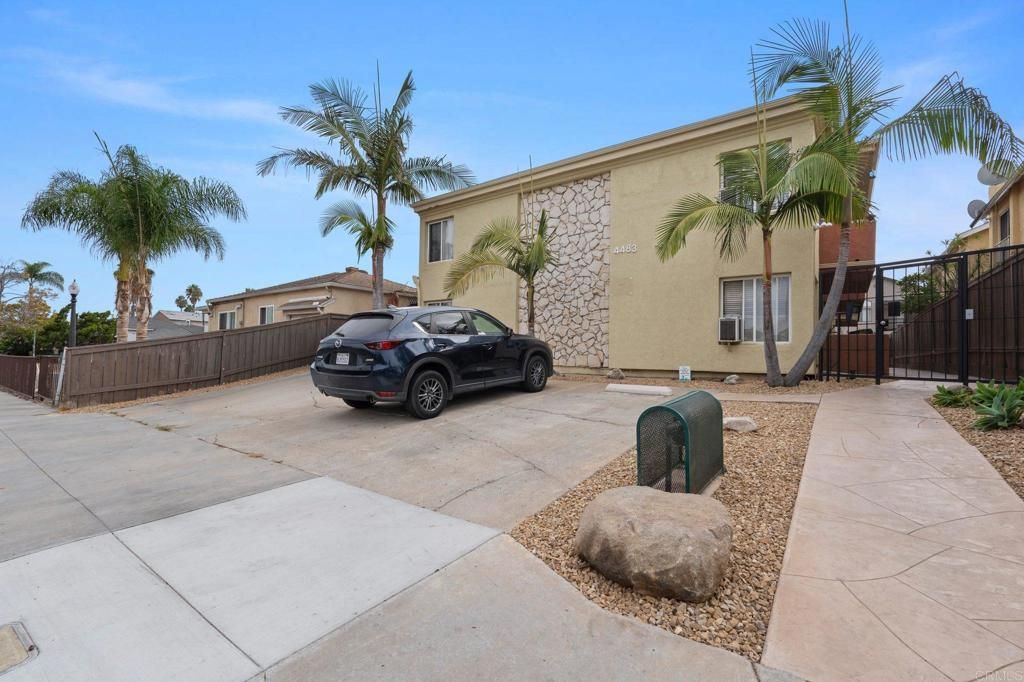 4483 Winona Avenue Unit 5, San Diego, CA 92115 — photo 2