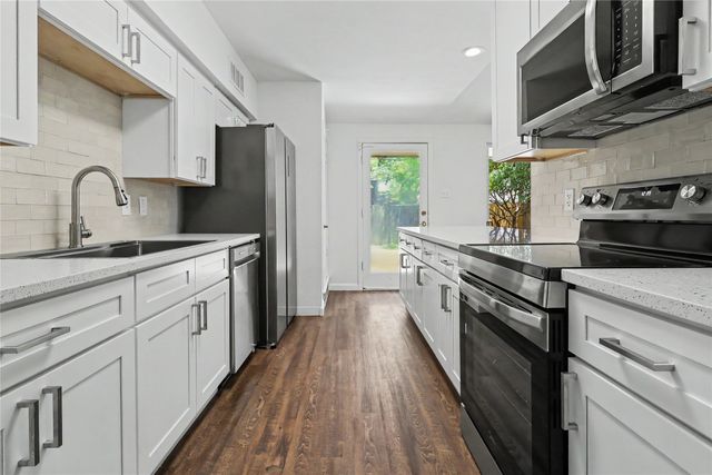 910 Wisteria Way, Richardson, TX 75080