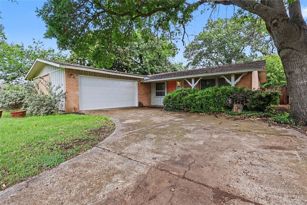 910 Wisteria Way, Richardson, TX 75080
