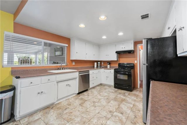 11980 Auburn Avenue, Yucaipa, CA 92399