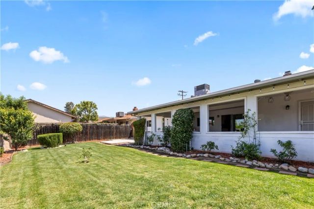 11980 Auburn Avenue, Yucaipa, CA 92399