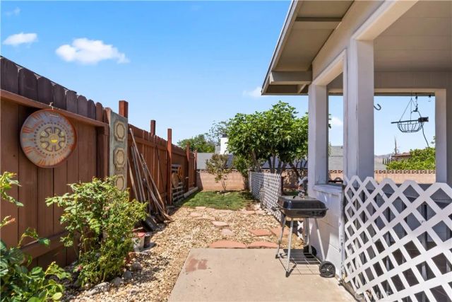 11980 Auburn Avenue, Yucaipa, CA 92399