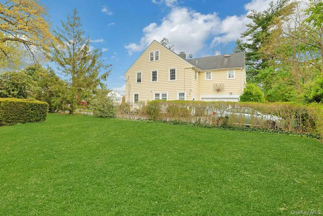 120 Harvard Drive, Hartsdale, NY 10530