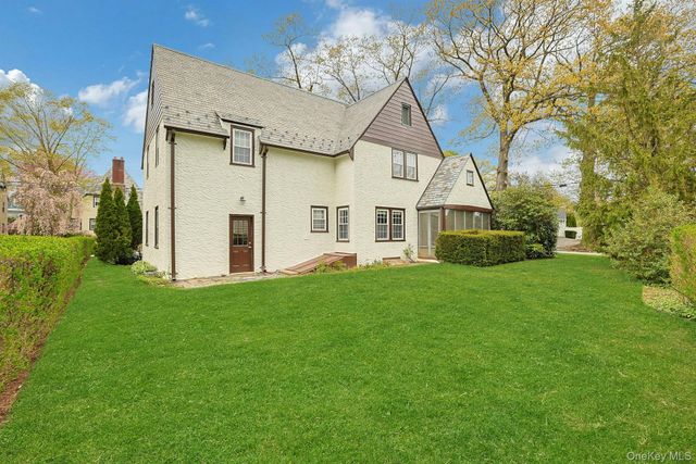 120 Harvard Drive, Hartsdale, NY 10530